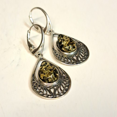 Click to view detail for  HWG-2438 Earrings, Ovals Green Amber Dangles; Silver Open Weave $40